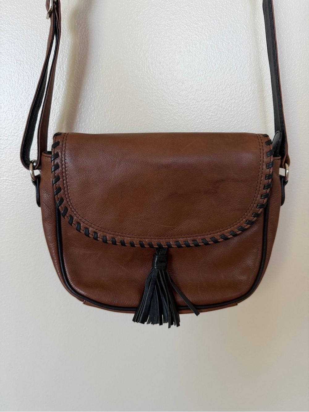 ILI NEW YORK Brown Leather Crossbody Saddle Bag